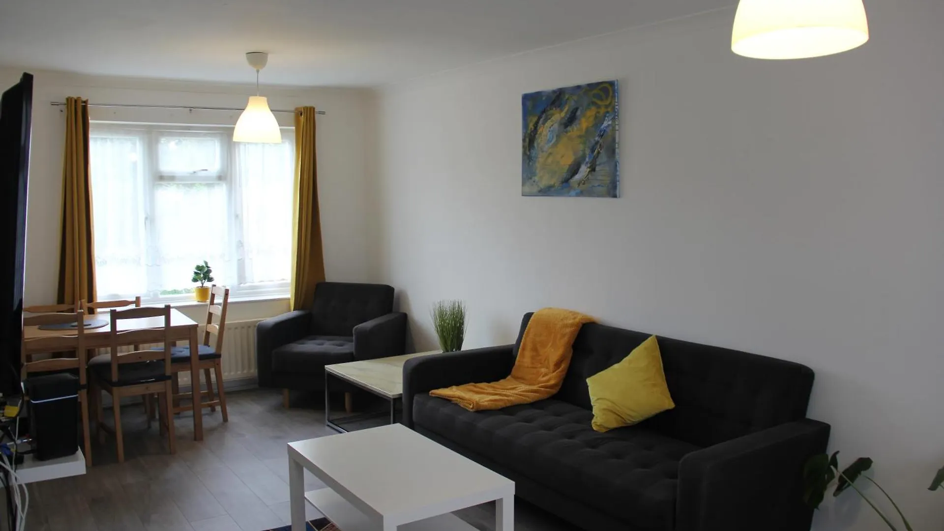 Coolfin House-Close To Excel, Contractors, Relocators, Paid Parking Villa Londra Tatil Evi